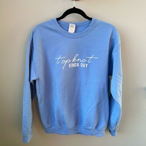 Gildan crewneck sweater